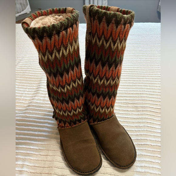 Keen Shoes - KEEN Auburn NAVAJO BOOTS Pull On Wool Sweater Suede Women’s Fall Winter Sz8